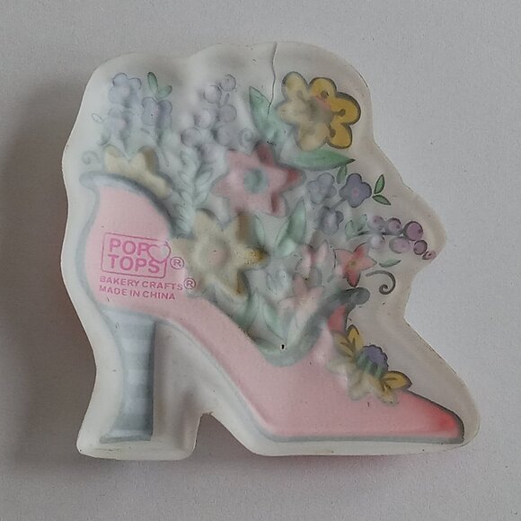 ๐ฏ 10 for $10 / Vintage Shoe Cake Topper Pop Tops Bakery Crafts - Picture 5 of 7